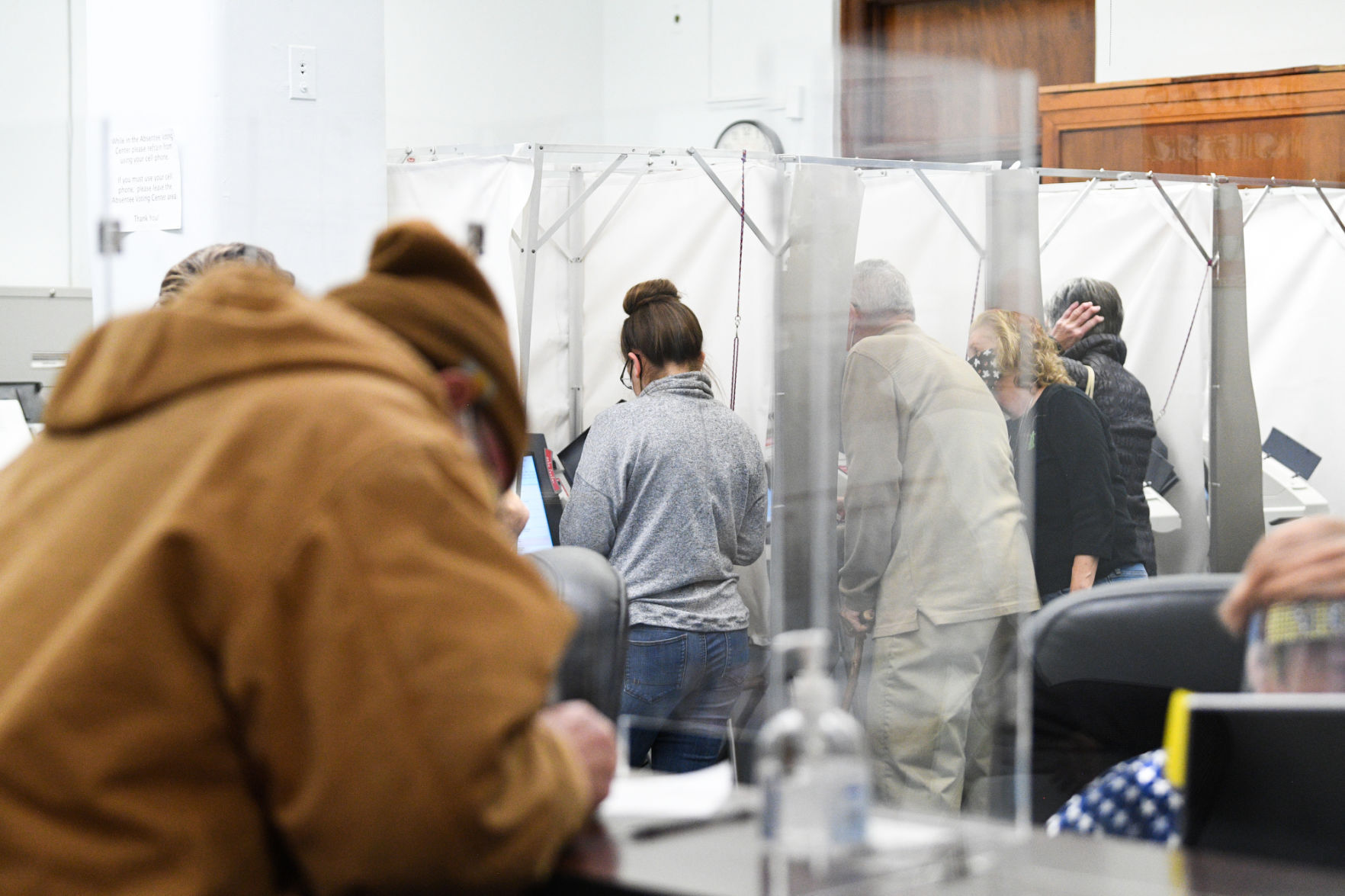 103120-qc-nws-earlyvoting-012